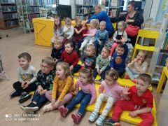 W BIBLIOTECE