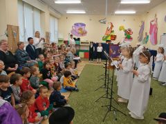 Jasełka w wykonaniu starszaków