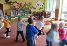 "Wróbelki" - zabawa taneczna do muzyki F. Rybińskiego