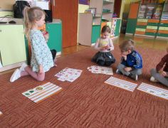 zajęcia matematyczne - "Co do siebie pasuje?"