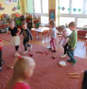 zabawa "Jestem muzykantem"