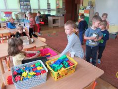 Kupujemy - sprzedajemy
zabawa tematyczna w ramach zajęć matematycznych