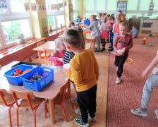 Kupujemy - sprzedajemy
zabawa tematyczna w ramach zajęć matematycznych