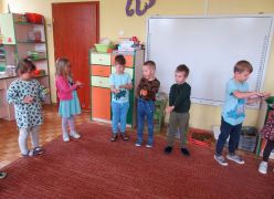 "Arietta dla mamy" - interpretacja ruchowa utworu E. Griega