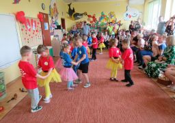 występ dla mamy i taty