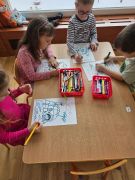 "Igloo"- rysowanie flamastrem po śladzie