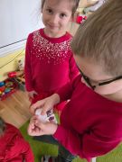 "Poszukiwacze połówek"- zabawa integracyjna