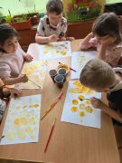 "Pachnące farby"-malowanie przyprawami