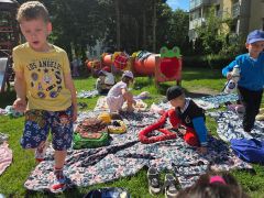 Piknik na placu przedszkolnym