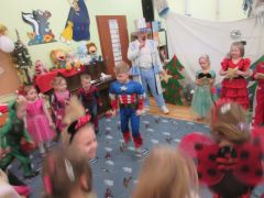 zabawy, tańce i konkursy z teatrem "Orzełek"