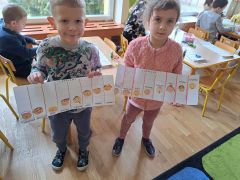 nutki w pokoikach