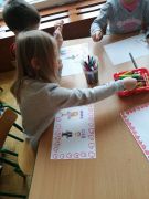 "Kogo kocham, kogo lubię"- rysowanie flamastrami i kredką