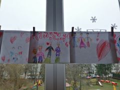 "Kogo kocham, kogo lubię"- rysowanie flamastrami i kredką