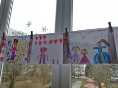 "Kogo kocham, kogo lubię"- rysowanie flamastrami i kredką