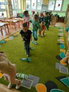 „Buteleczkowy tor przeszkód”