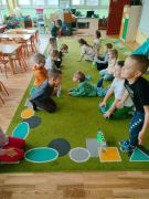 „Turlające buteleczki”