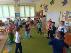 Zabawa „Taniec chust” 