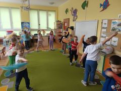 Zabawa „Taniec chust” 