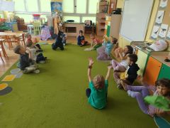 Zabawa „Taniec chust” 