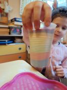 Tęcza z barwionej kredą soli 