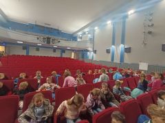 W teatrze