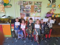 dzieci nagrodzone w konkursie ZAJĄC WIELKANOCNY