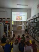W bibliotece