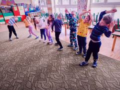 ilustracja do wpisu 
BOF - „Gazeciuchowe zabawy” – z wykorzystaniem metody R. Labana