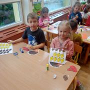 ilustracja do wpisu 
Co robią zwierzęta jesienią ,,Zasypianie jeża"