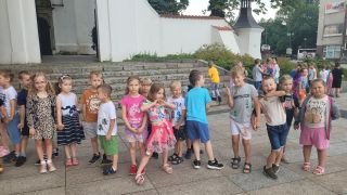 wycieczka do kina Ton na spektakl Calineczka H. Ch. Andersena