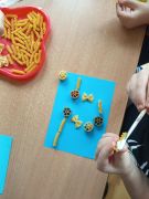 Kompozycje z makaronu