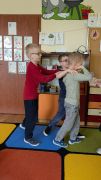 Grupa IV1 
Zabawa przy piosence Świat realny jest genialny.
