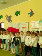 Szkoła do hymnu