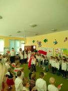 Szkoła do hymnu