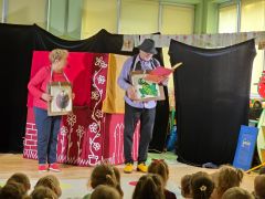 "Kolorowe wiersze"-przedstawienie w wykonaniu Teatru CoNieco